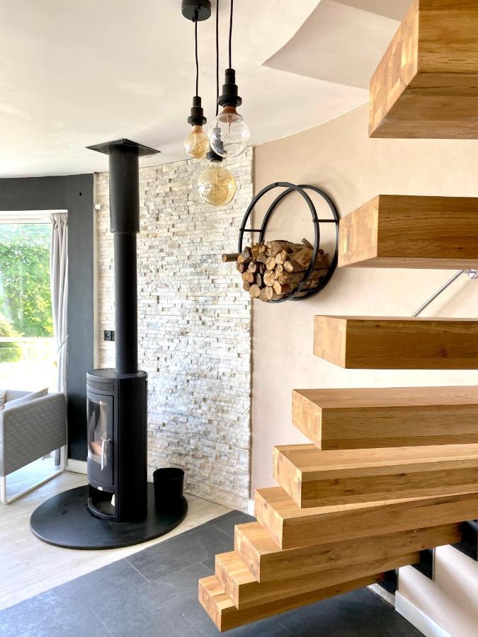 One Of The Best Properties In Lyme! Breathtaking Views Across The Whole Bay. 3 Stories With 2 Tier Veranda Around The Property. Sleeps 6 Lyme Regis Extérieur photo