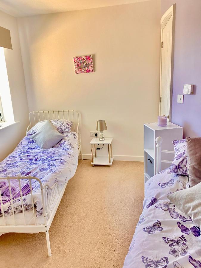 One Of The Best Properties In Lyme! Breathtaking Views Across The Whole Bay. 3 Stories With 2 Tier Veranda Around The Property. Sleeps 6 Lyme Regis Extérieur photo