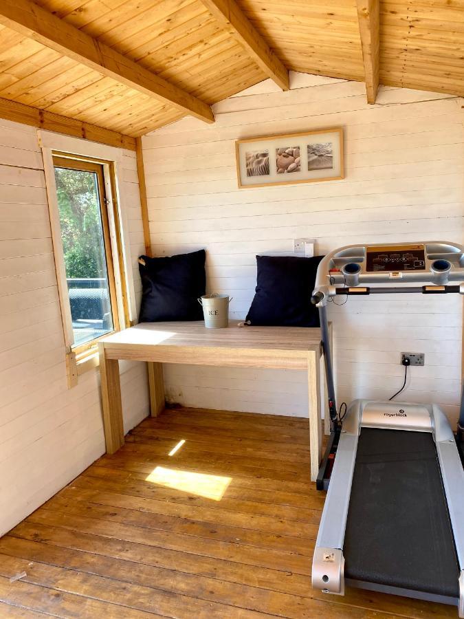 One Of The Best Properties In Lyme! Breathtaking Views Across The Whole Bay. 3 Stories With 2 Tier Veranda Around The Property. Sleeps 6 Lyme Regis Extérieur photo